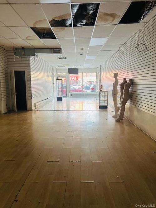 41-08 National St, Corona, NY, 11368-3688 | Card Image