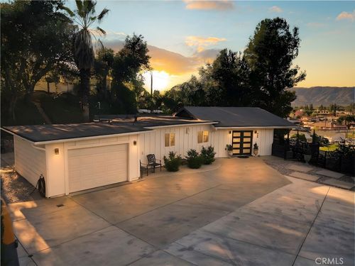 229 W Gladstone St, San Dimas, CA, 91773-1811 | Card Image