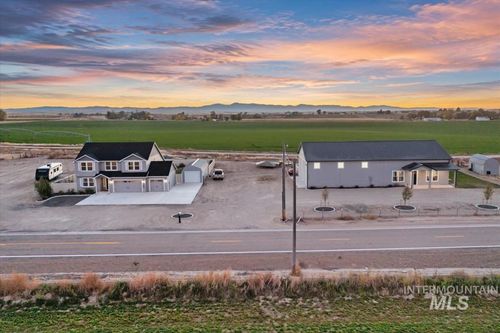 27286 Freezeout Rd, Caldwell, ID, 83607-7661 | Card Image