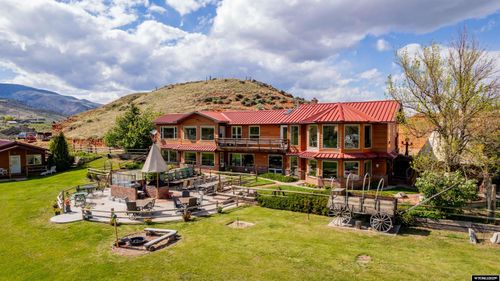 30 Nielson Trl, Cody, WY, 82414-5015 | Card Image