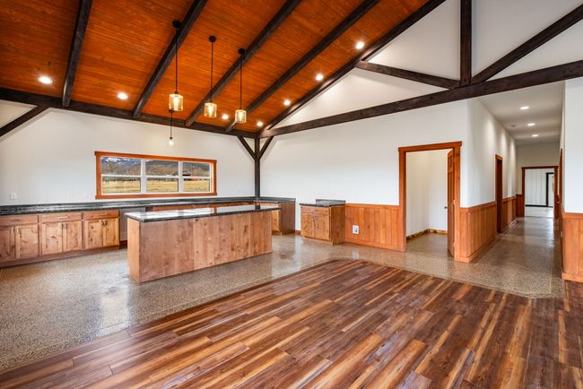 Dining/ Kitchen Area | Image 9