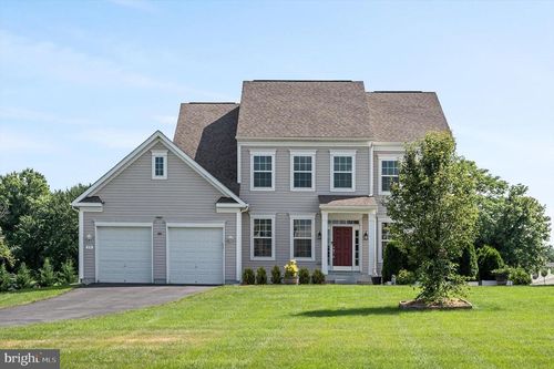 39 Bluebells Ct, CHARLES TOWN, WV, 25414-1871 | Card Image