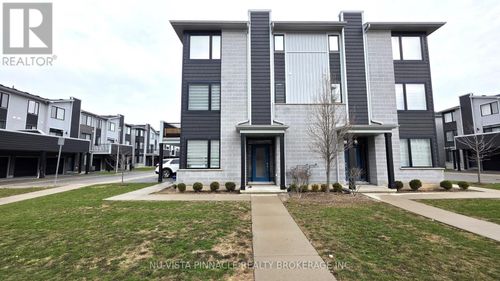 208-177 Edgevalley Rd, London, ON, N5V0C5 | Card Image