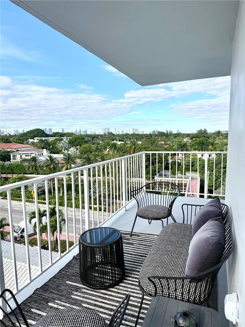 603-2829 Indian Creek Dr, Miami Beach, FL, 33140-4729 | Card Image