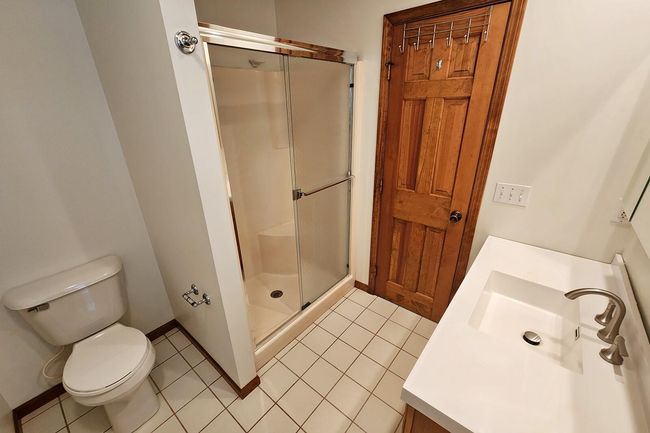 17 Master Bath | Image 17
