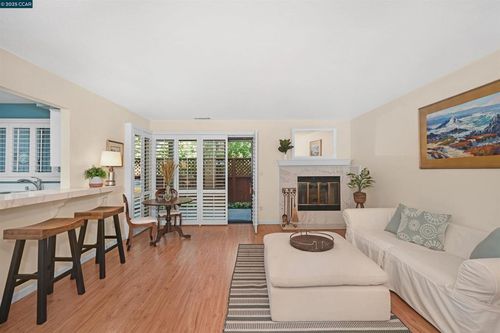368 Grapevine Pl, Pleasant Hill, CA, 94523-2172 | Card Image
