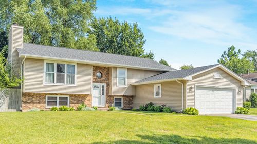 529 White Birch Rd, Lindenhurst, IL, 60046-8793 | Card Image