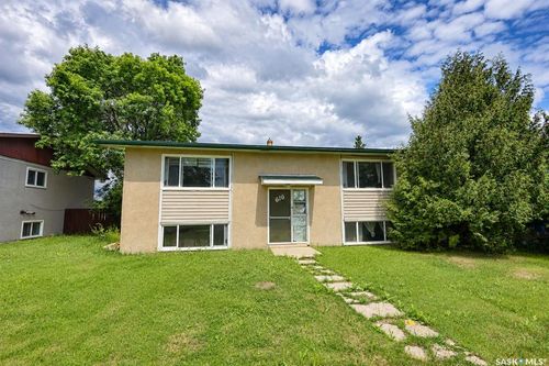 616 28th St E, Prince Albert, SK, S6V1X9 | Card Image