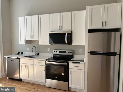 504-100 W W. Lexington St Street, BALTIMORE, MD, 21201 | Card Image