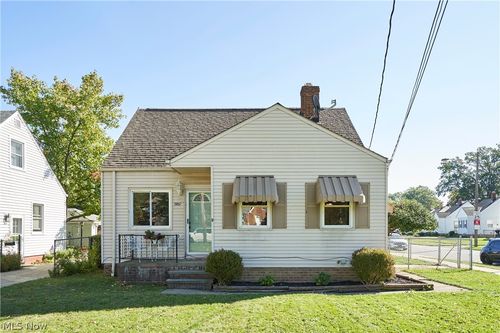 5961 Broadview Rd, Parma, OH, 44134-3162 | Card Image