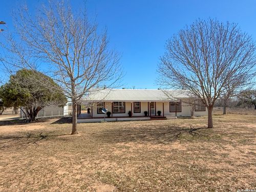 3962 State Highway 173, Devine, TX, 78016-5500 | Card Image