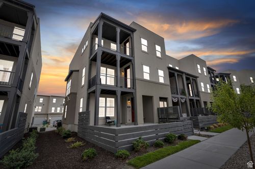 7051 W Owens View Way, West Jordan, UT, 84081-4364 | Card Image