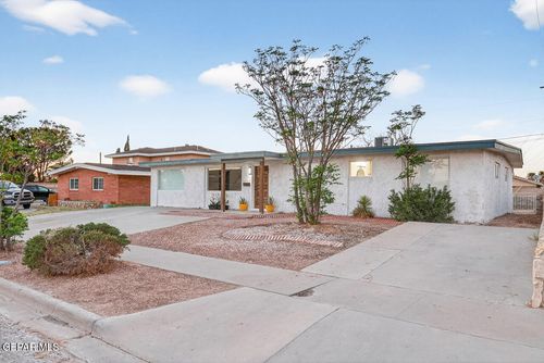 10105 Saigon Dr, El Paso, TX, 79925-5427 | Card Image