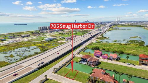 705 Snug Hbr, Corpus Christi, TX, 78402-1700 | Card Image
