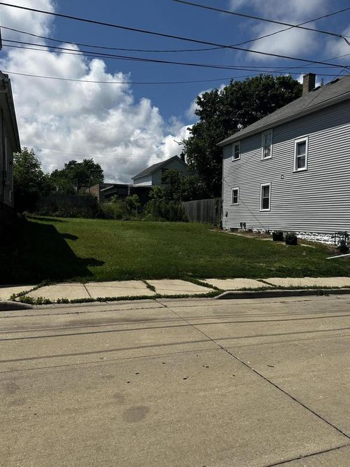 1016 Davis Place, RACINE, WI, 53403 | Card Image
