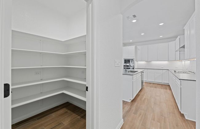 6421 Apache Plum Ln, House other with 4 bedrooms, 3 bathrooms and null parking in Spicewood TX | Image 18