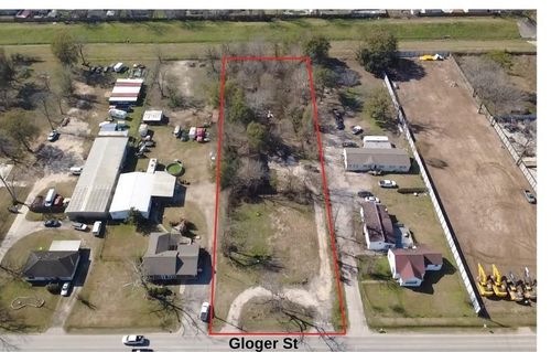 11921 Gloger St, Houston, TX, 77039-6311 | Card Image