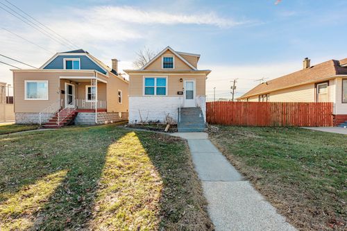 213 153rd Pl, Calumet City, IL, 60409-4103 | Card Image