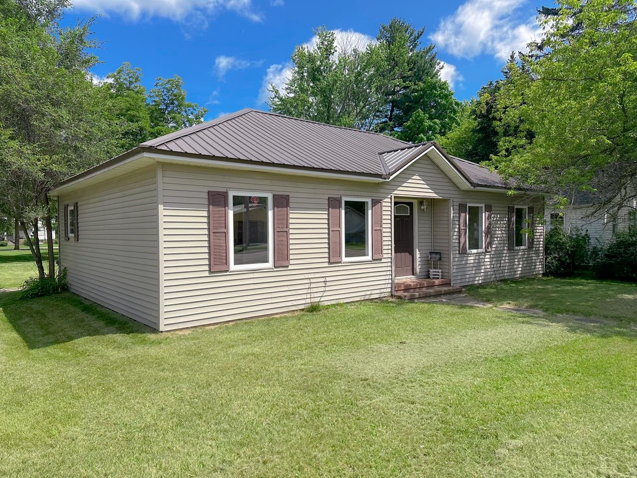 Railway St, Coleman, MI 48618