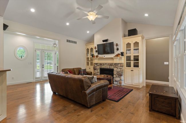 11550 Anderson Rd, House other with 5 bedrooms, 5 bathrooms and null parking in Granger IN | Image 4