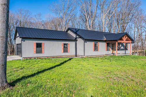 143 Needmore Acres Rd, Glasgow, KY, 42141-8714 | Card Image