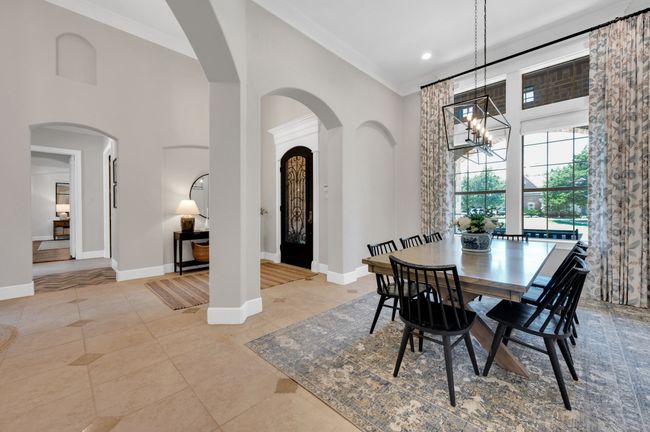 Gorgeous detail throughout | Image 10
