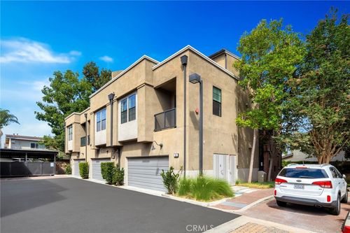 561 W Maple Ave, Orange, CA, 92866-1410 | Card Image