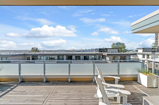 513 - 221 E 3rd Street, Condo with 2 bedrooms, 2 bathrooms and 2 parking in North Vancouver BC | Image 25