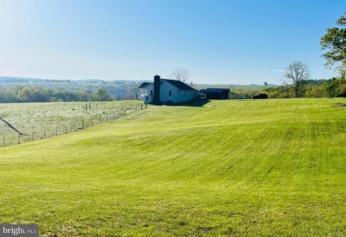 239 Car Wash Ln, AUGUSTA, WV, 26704-8596 | Card Image