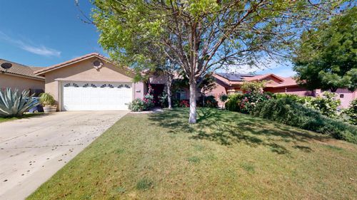 7208 Nicobar Ct, Bakersfield, CA, 93307-5766 | Card Image