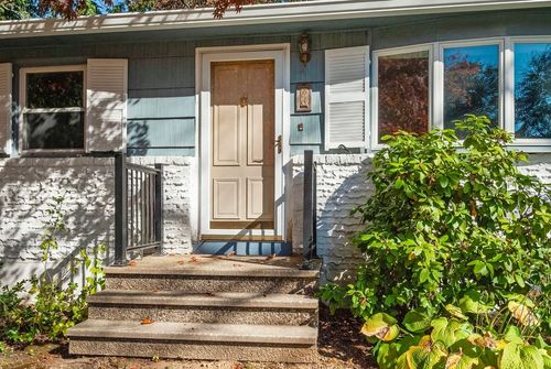 26 Mariette Dr, Portsmouth, NH, 03801-6031 | Card Image