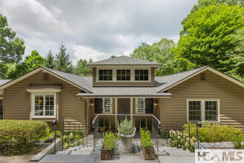 114 Cobb Rd, Highlands, NC, 28741-9405 | Card Image