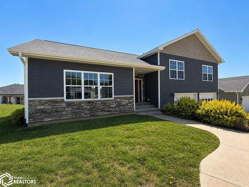 302 33rd Street, Fort Madison, IA, 52627 | Card Image