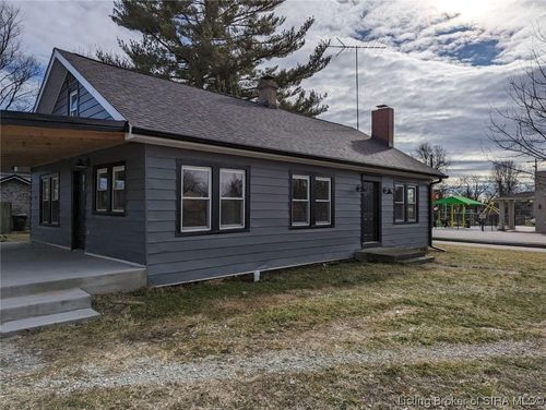 10520 N West Front St, Dupont, IN, 47231-9671 | Card Image