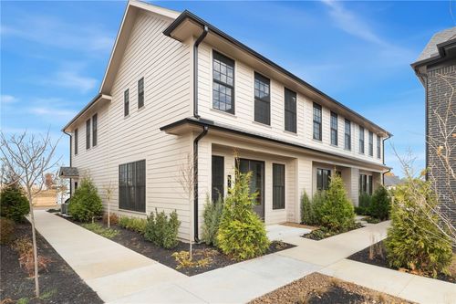 4603 S 47th St, Rogers, AR, 72758-8735 | Card Image