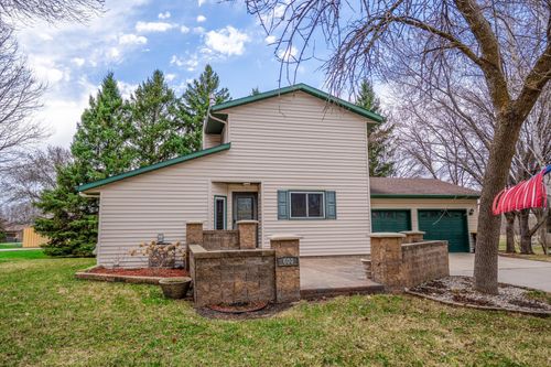 600 33rd St Nw, Willmar, MN, 56201-2247 | Card Image