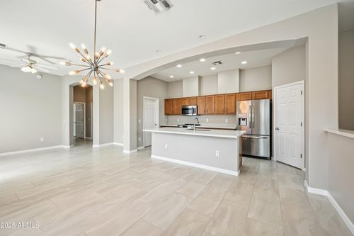 7206-42424 N Gavilan Peak Pkwy, Anthem, AZ, 85086-3701 | Card Image