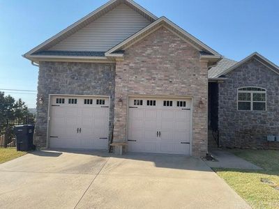 93 Village Court, House other with 3 bedrooms, 3 bathrooms and null parking in Russellville AR | Image 2