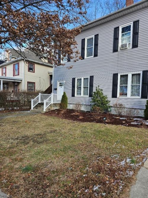 56 Broad St, Washington, NJ, 07882-1935 | Card Image