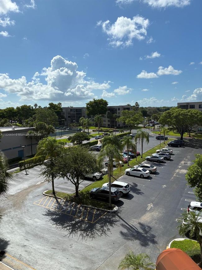 APT-504 - 1100 Colony Point Cir, Condo with 2 bedrooms, 2 bathrooms and null parking in Pembroke Pines FL | Image 39