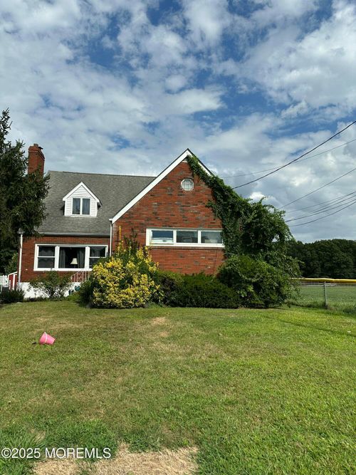 308 Myrtle St, Cliffwood, NJ, 07721-1216 | Card Image