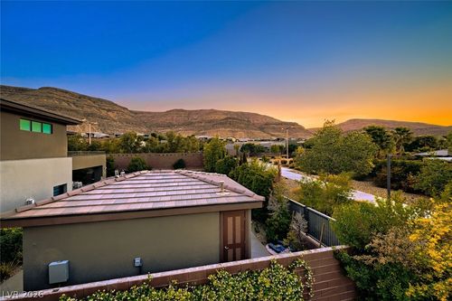 10334 Jade Gardens Dr, Las Vegas, NV, 89135-1519 | Card Image