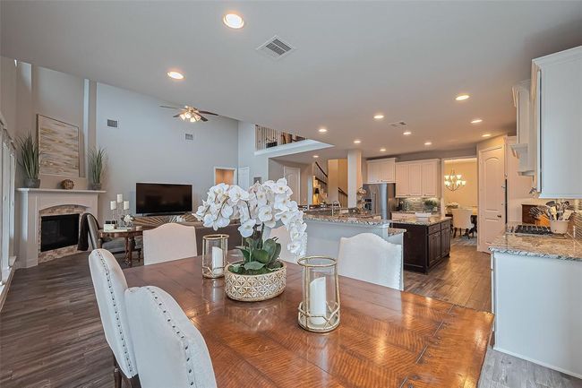 Family area from dinette | Image 18