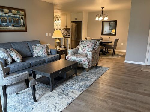 1-274 Minz Park Circle, West Bend, WI, 53095 | Card Image