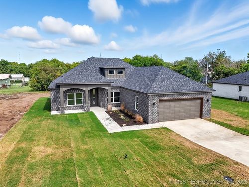 16103 E Oklahoma St, Tulsa, OK, 74116-4432 | Card Image