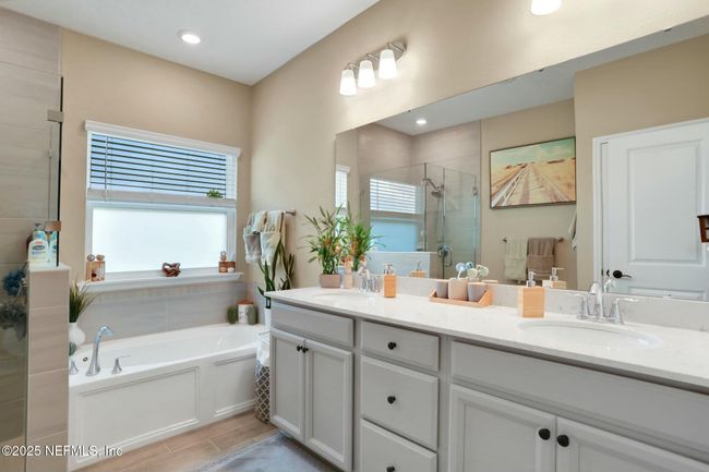 3922 Cloverdale Ct, House other with 3 bedrooms, 2 bathrooms and null parking in MIDDLEBURG FL | Image 24