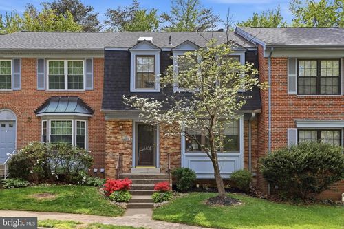 3964 Burning Bush Ct, FAIRFAX, VA, 22033-2445 | Card Image