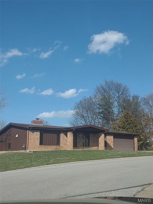 3029 Imperial Dr, Saint Peters, MO, 63303-6315 | Card Image