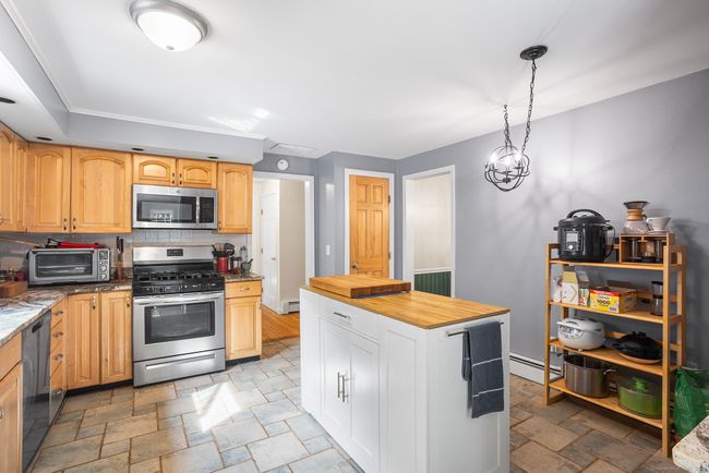 97 Wildwood Cir, House other with 4 bedrooms, 3 bathrooms and null parking in Durham CT | Image 8