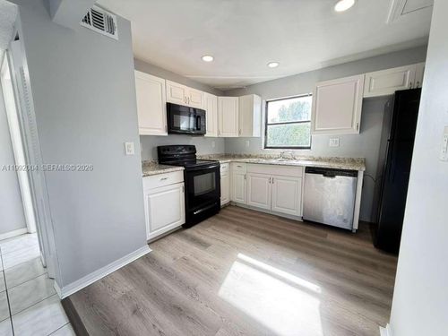 apt-201-1920 N Congress Ave, West Palm Beach, FL, 33401-1647 | Card Image